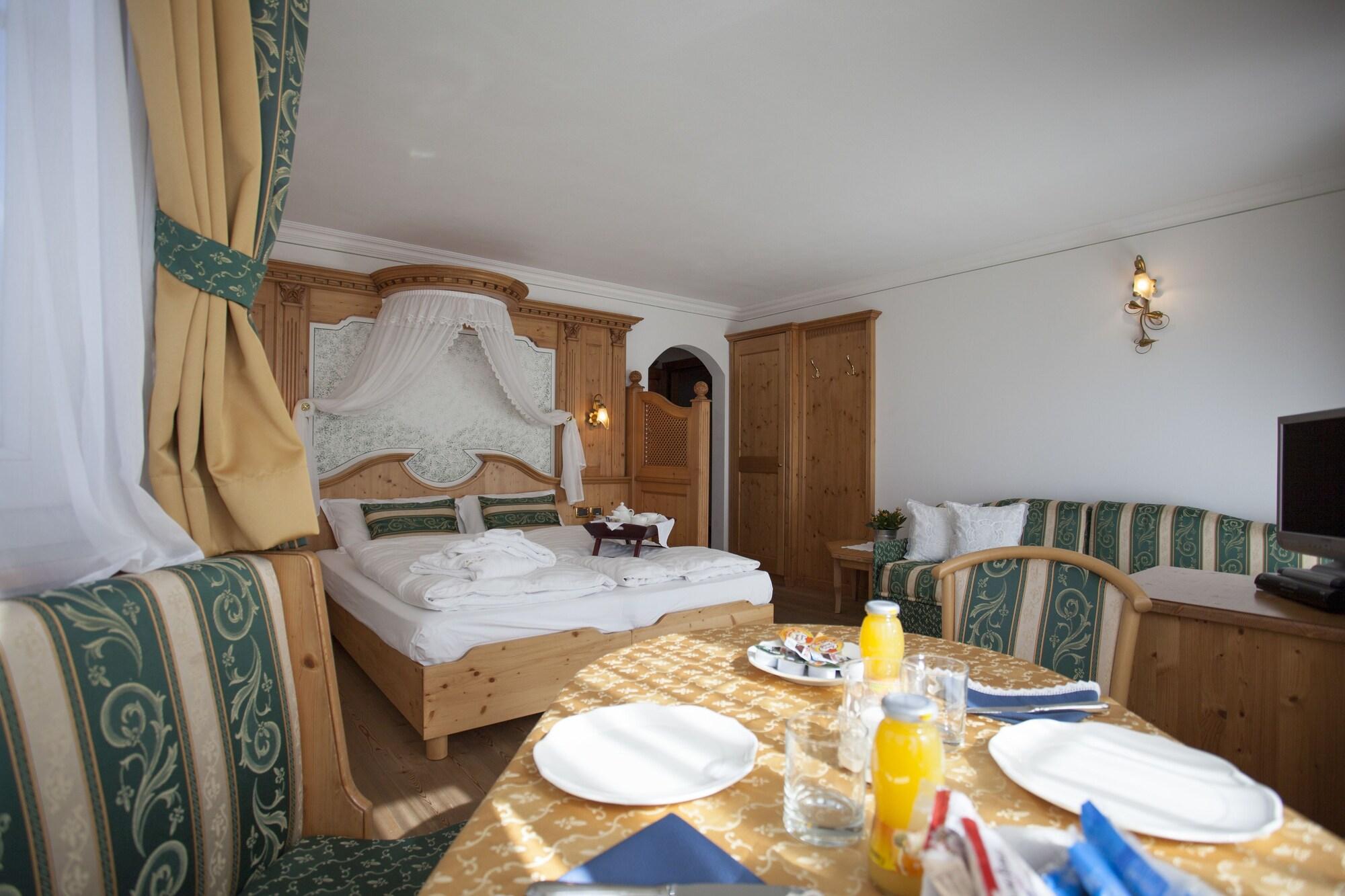 Hotel Chalet All'Imperatore Madonna di Campiglio Exterior photo