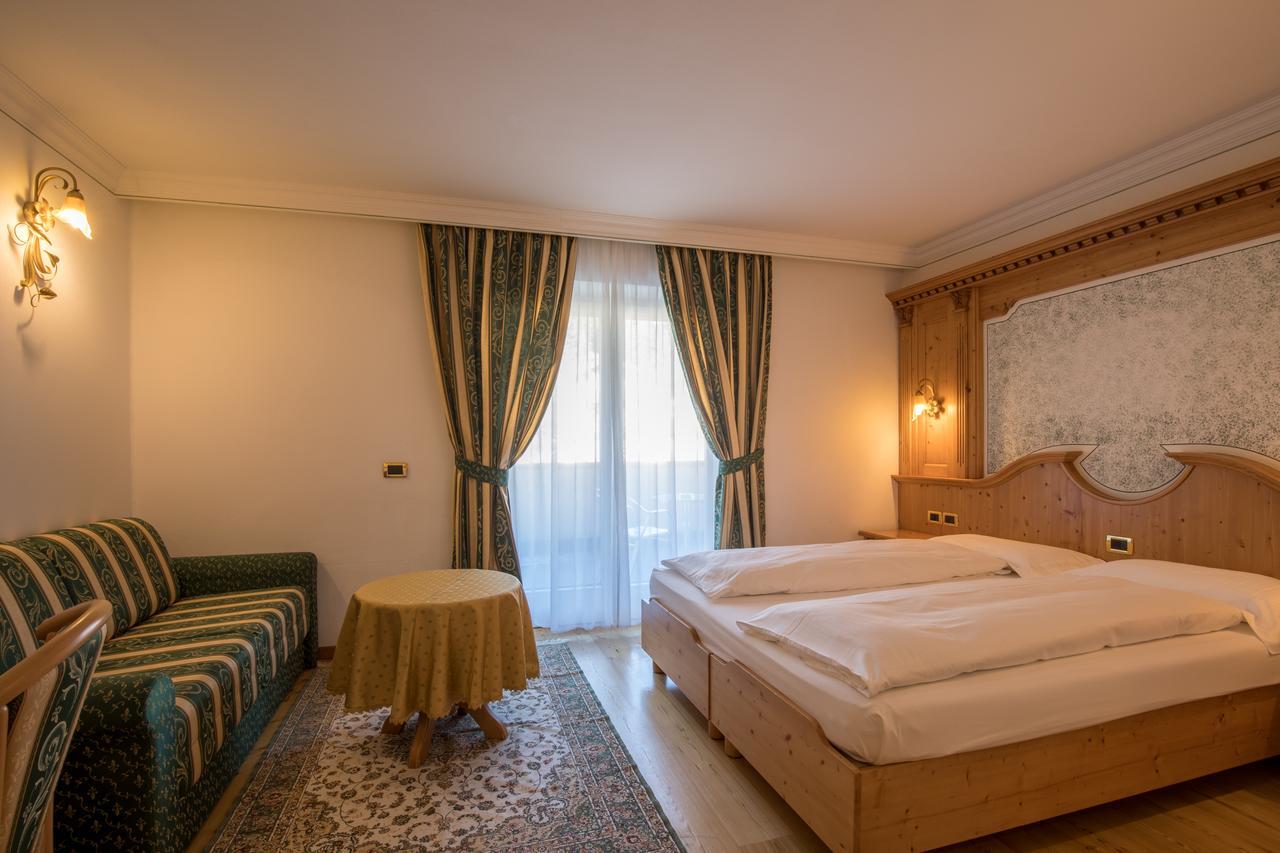 Hotel Chalet All'Imperatore Madonna di Campiglio Exterior photo